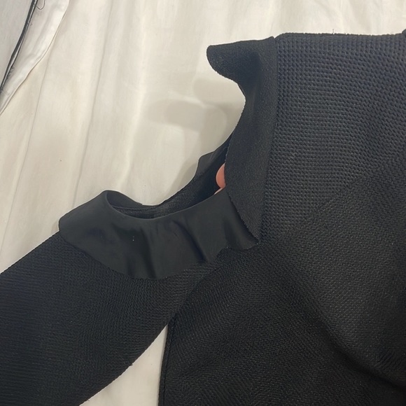 Zara black crop top with open shoulders - Picture 2 of 3